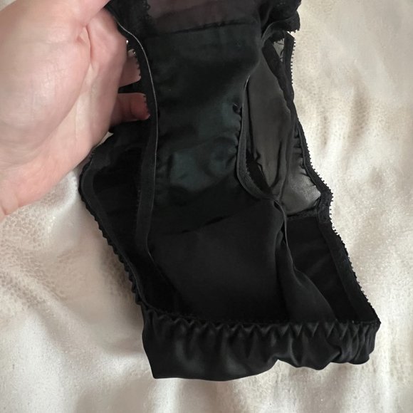 Victoria's Secret Sexy Little Things black Bow Cheekini panties size small nwot - Picture 8 of 8